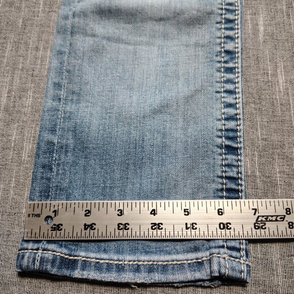 Miss Me Jeans women's Size 27 Medium Wash Boyfriend Capri Thick Stitch Flap - Picture 10 of 16